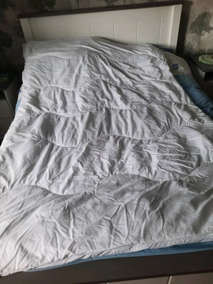2 Duvets - Image 2