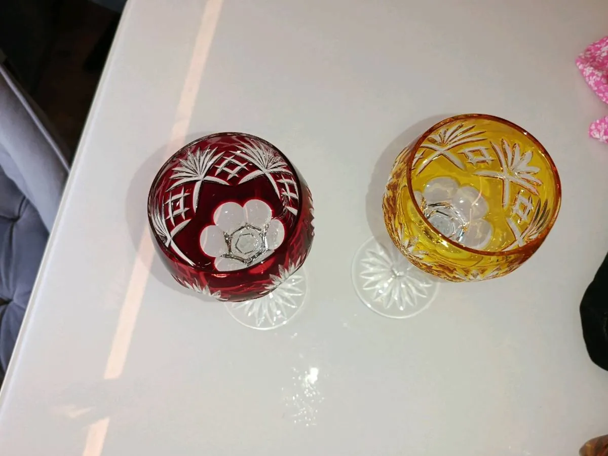 Pair of mid century cut crystal wine glasses - Image 2