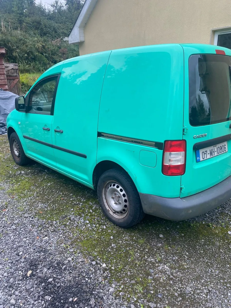 VW Caddy van - Image 3
