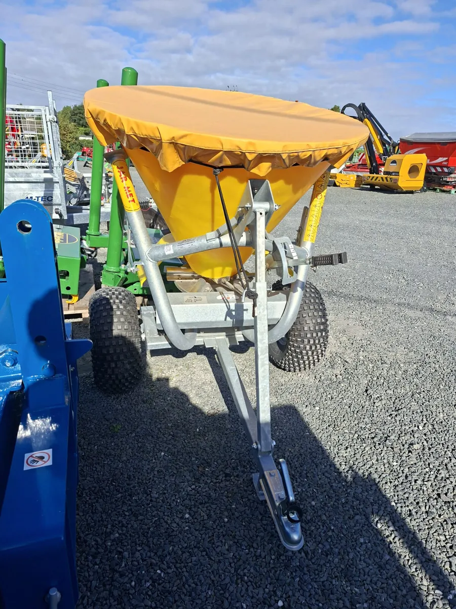Jarmet Quad Salt Spreader-300L Capacity - Image 2