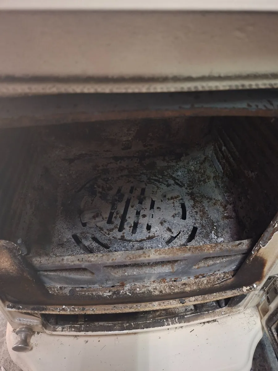 Stove - Image 4