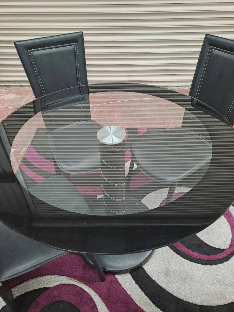 Dining table and chairs - Image 3