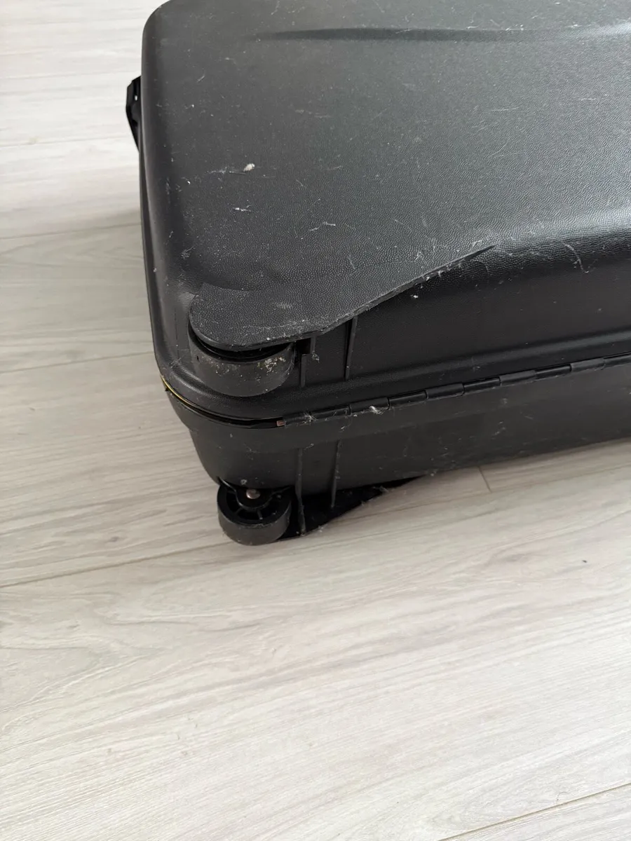 Suitcase - Image 2