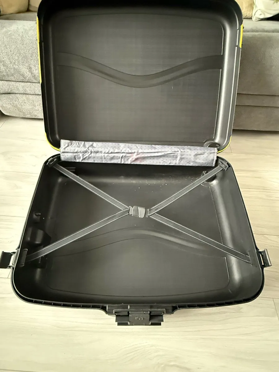 Suitcase - Image 4