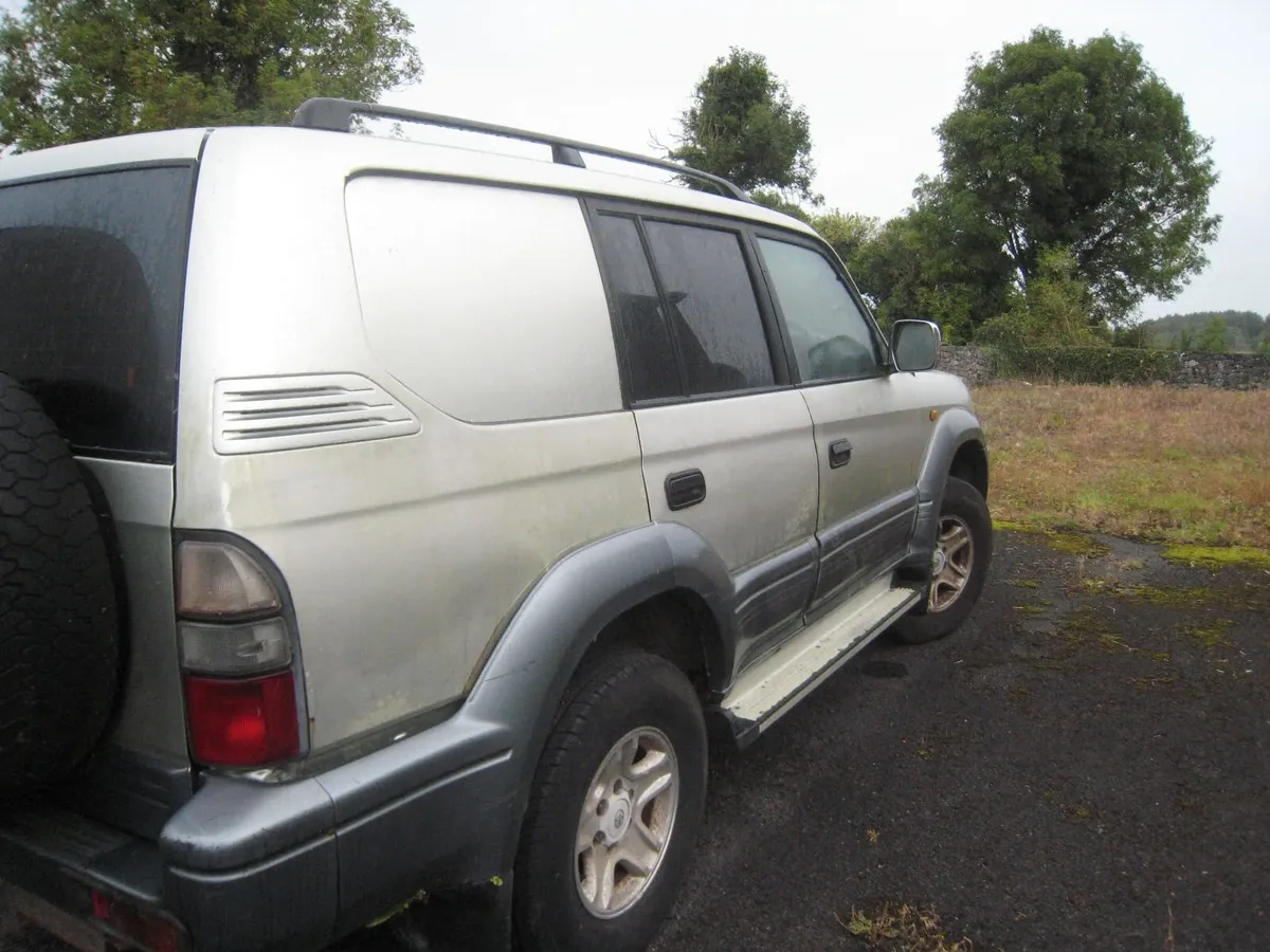 Toyota Land Cruiser 1999 - Image 2