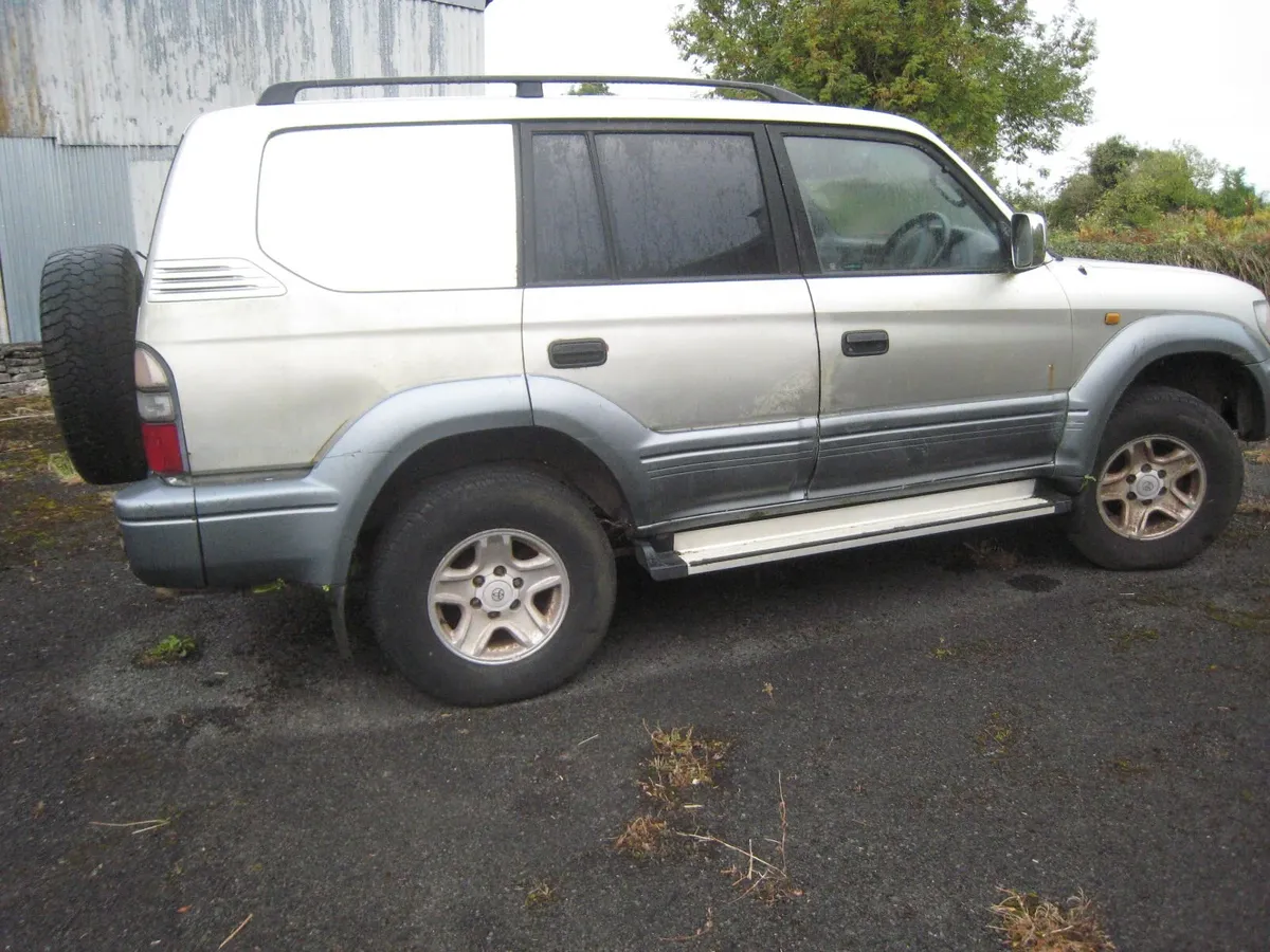 Toyota Land Cruiser 1999 - Image 1