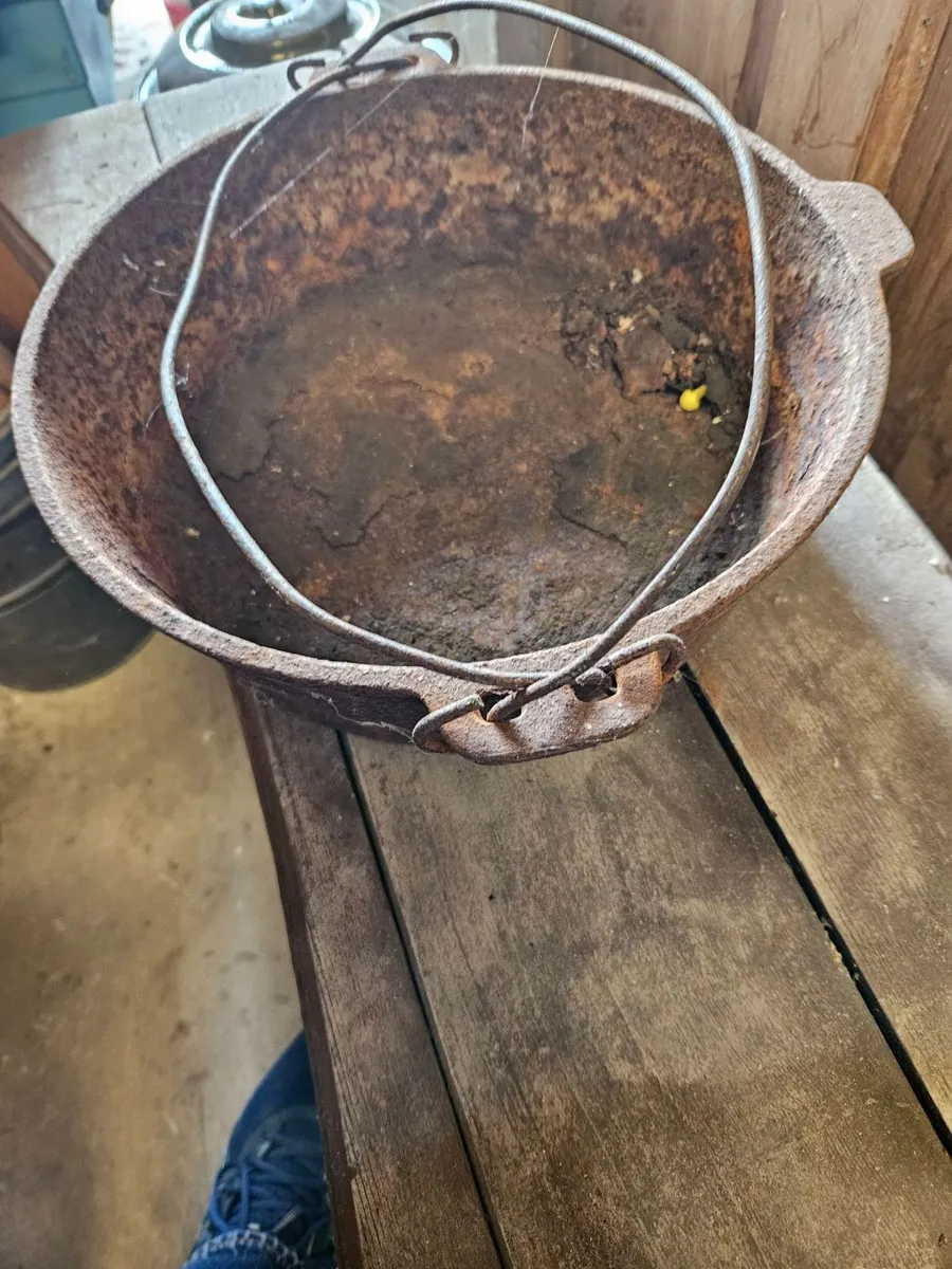 Vintage Cast Iron Pot - Image 2