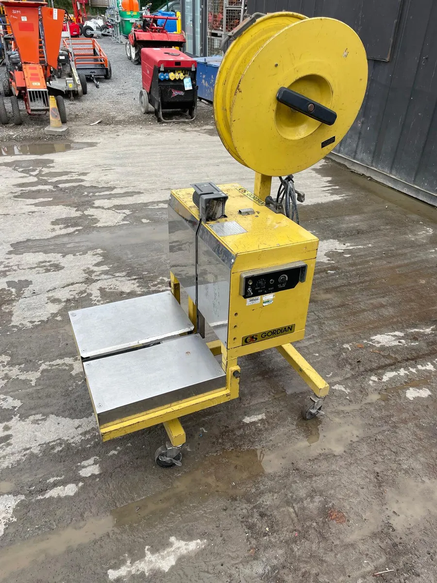 StraPack Pallet Strapping Machine - Image 4