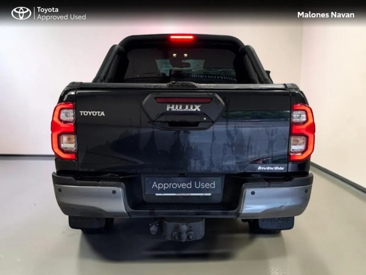 Toyota Hilux 2.8 INVINCIBLE AUTO €40,610 Plus Vat - Image 4