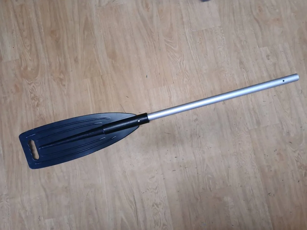 Paddle, 113 cm / 3 ft 8.5 inches long only €5