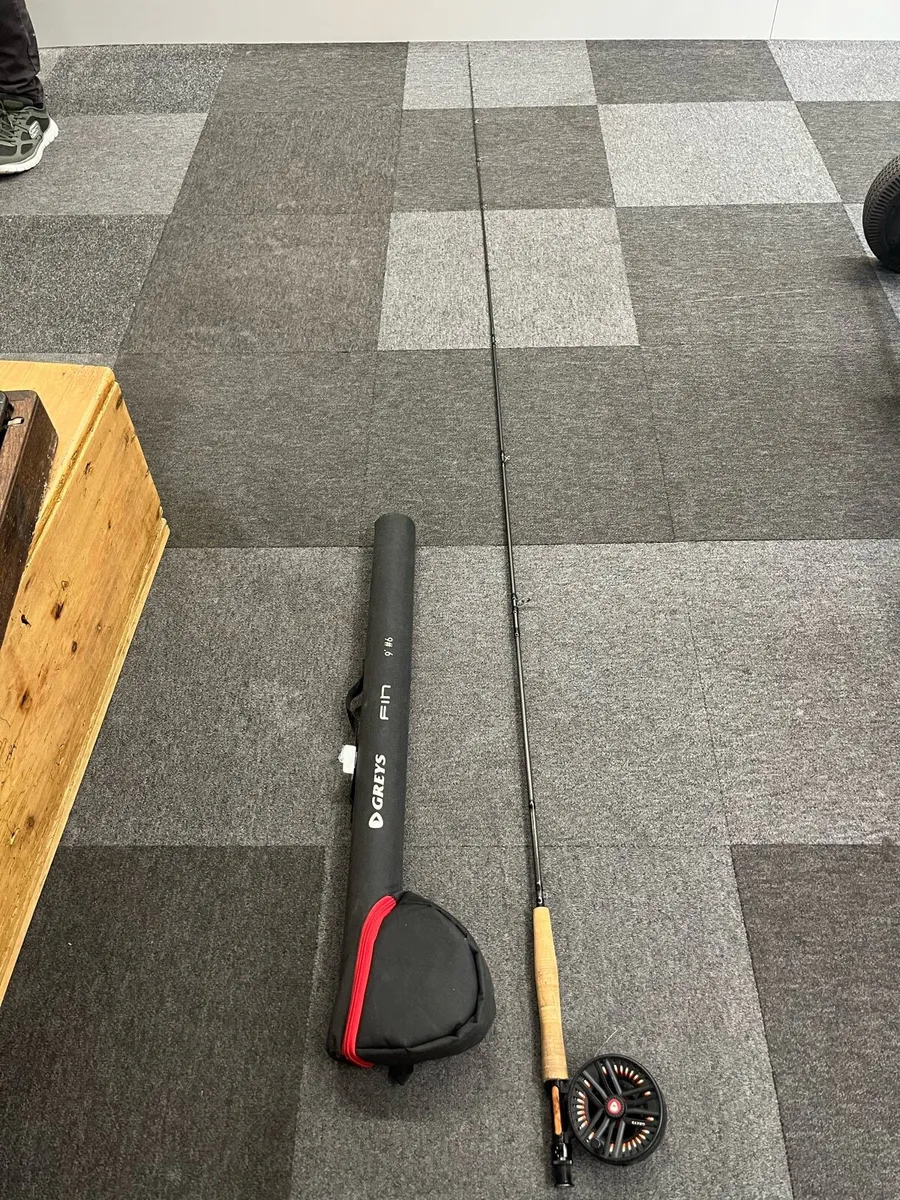 Greys 9Ft 6inch fishing rod - Image 1