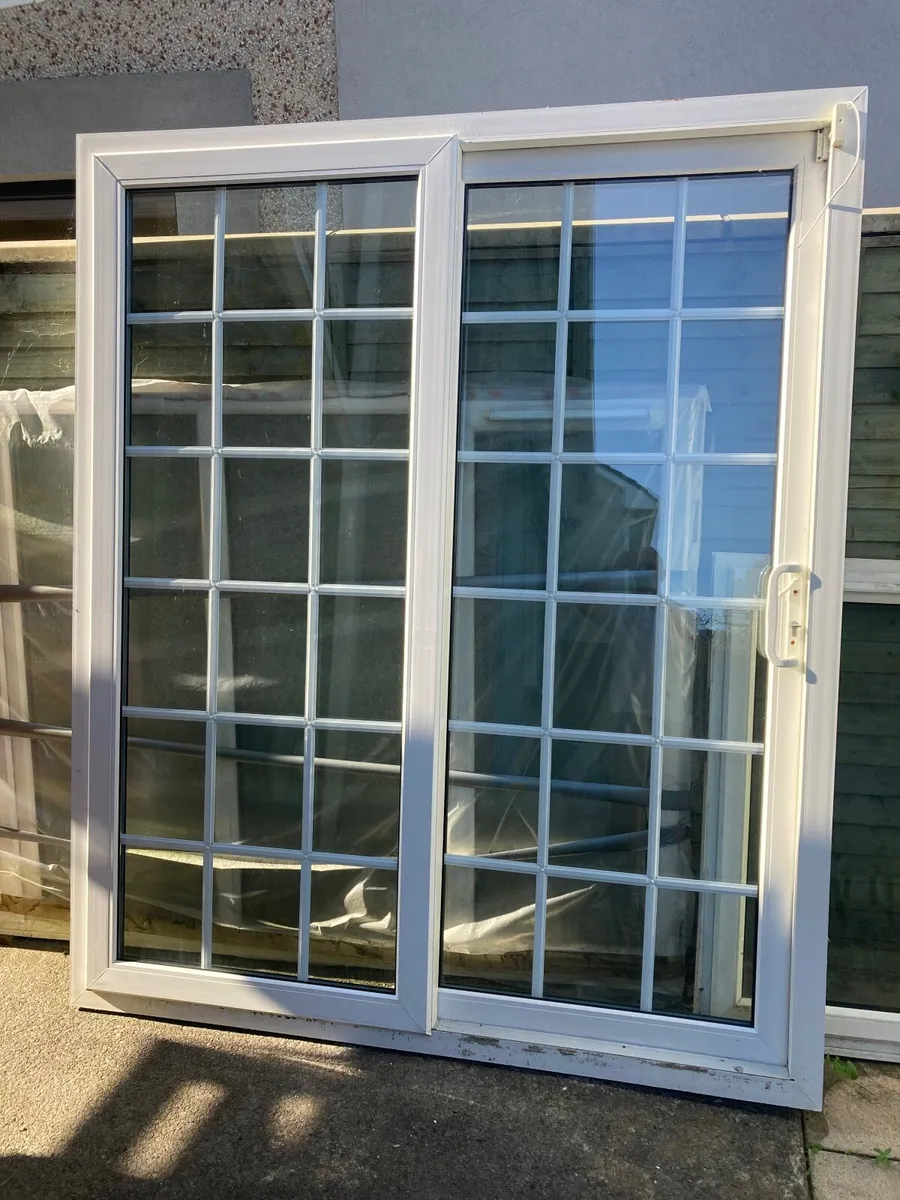 Sliding door - Image 1