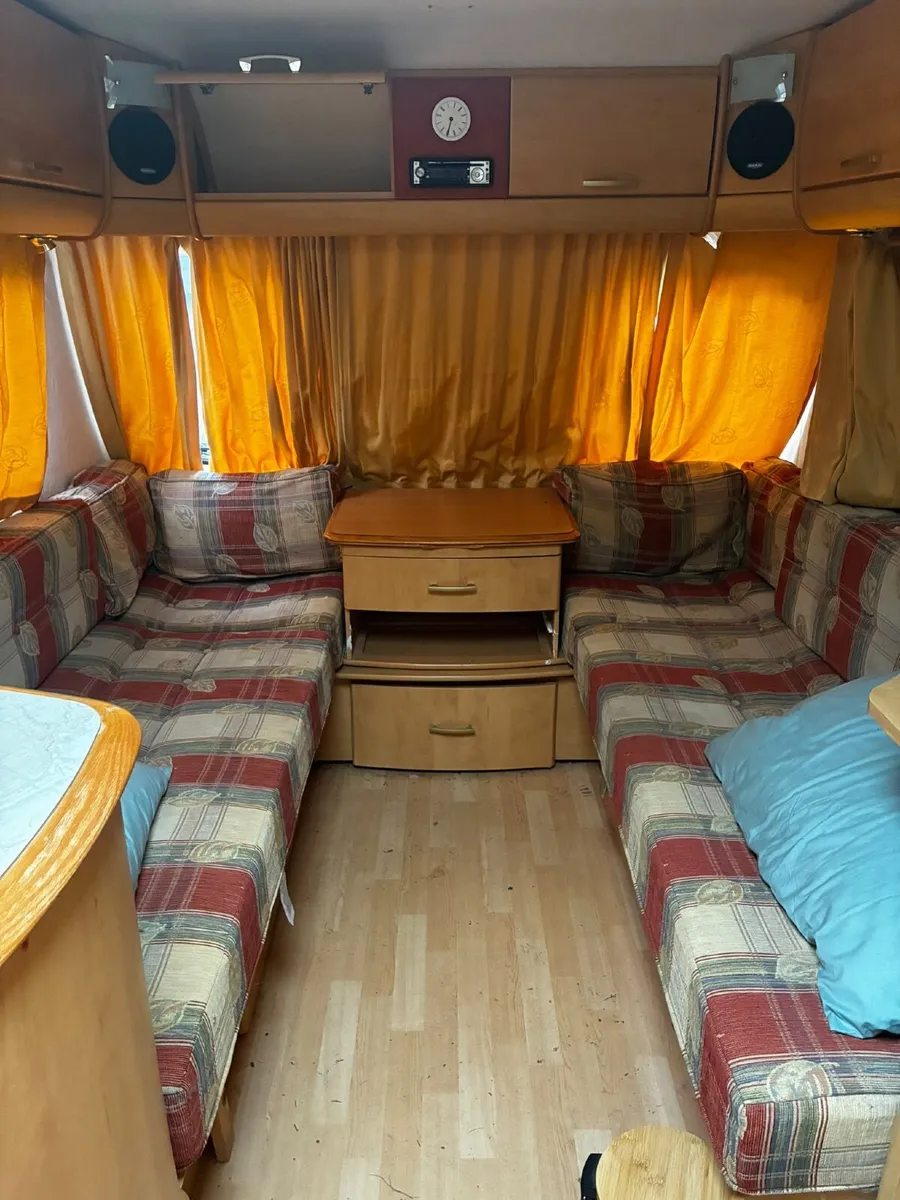 Caravan - Image 2
