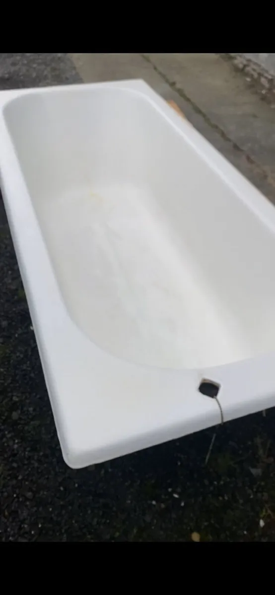 Cast Iron Bathtub - Image 2
