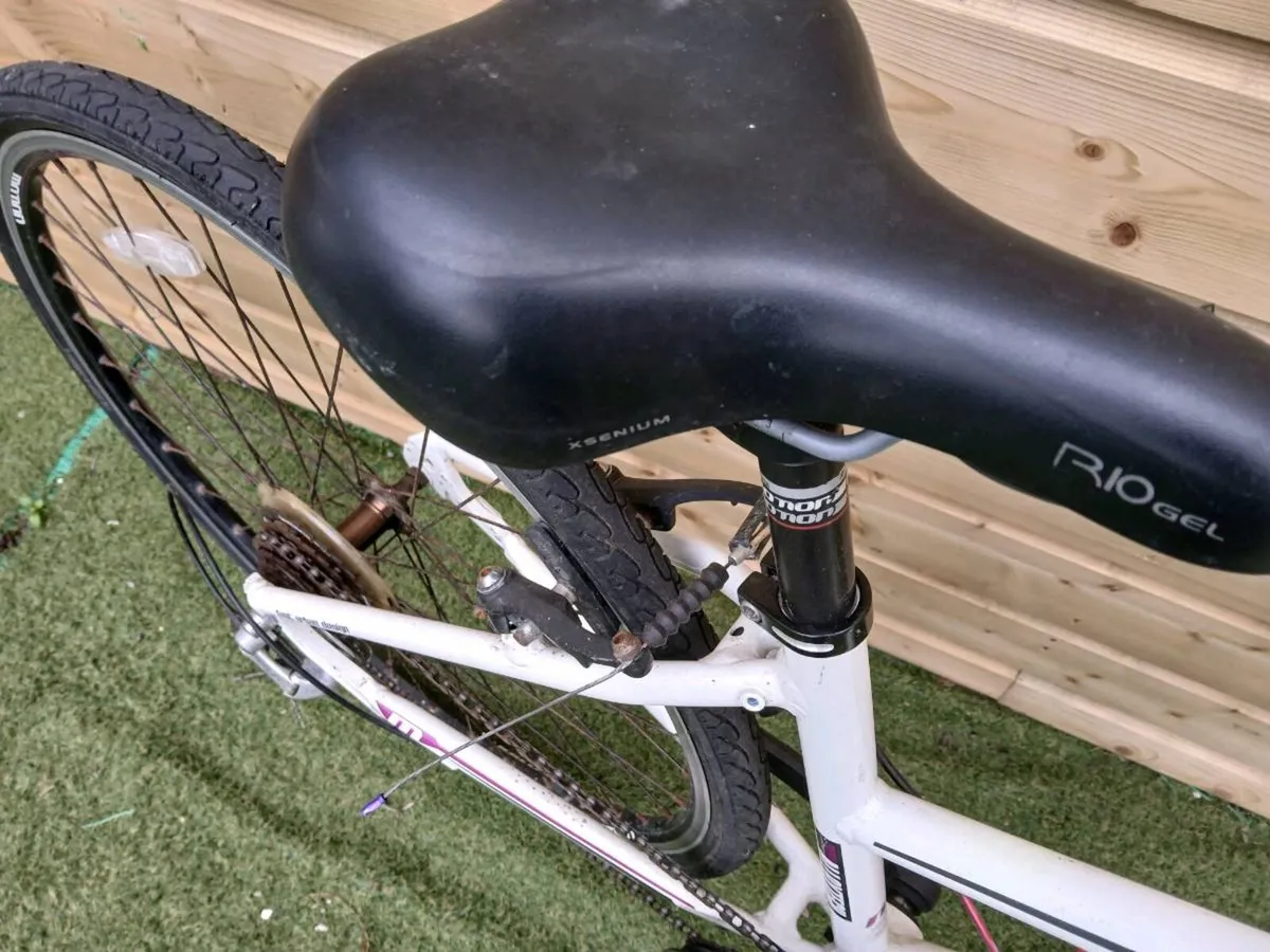 Girls / Ladies Bike - Image 3