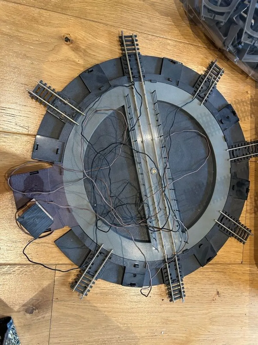 Hornby and Bachmann trains, track and controller - Image 3