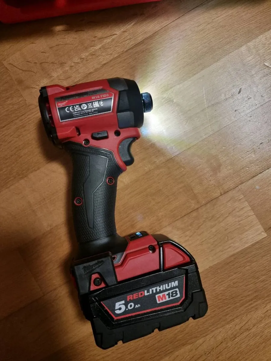 Milwaukee M18 Impact Driver & Battery Only - Image 4