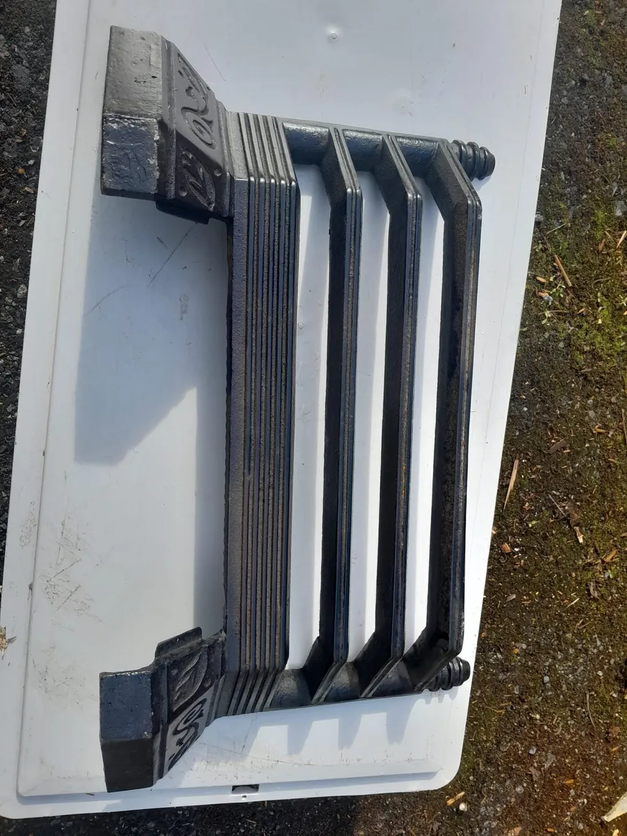 Vintage cast iron fireplace front - Image 2