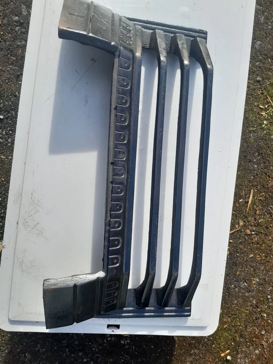 Vintage cast iron fireplace front - Image 3