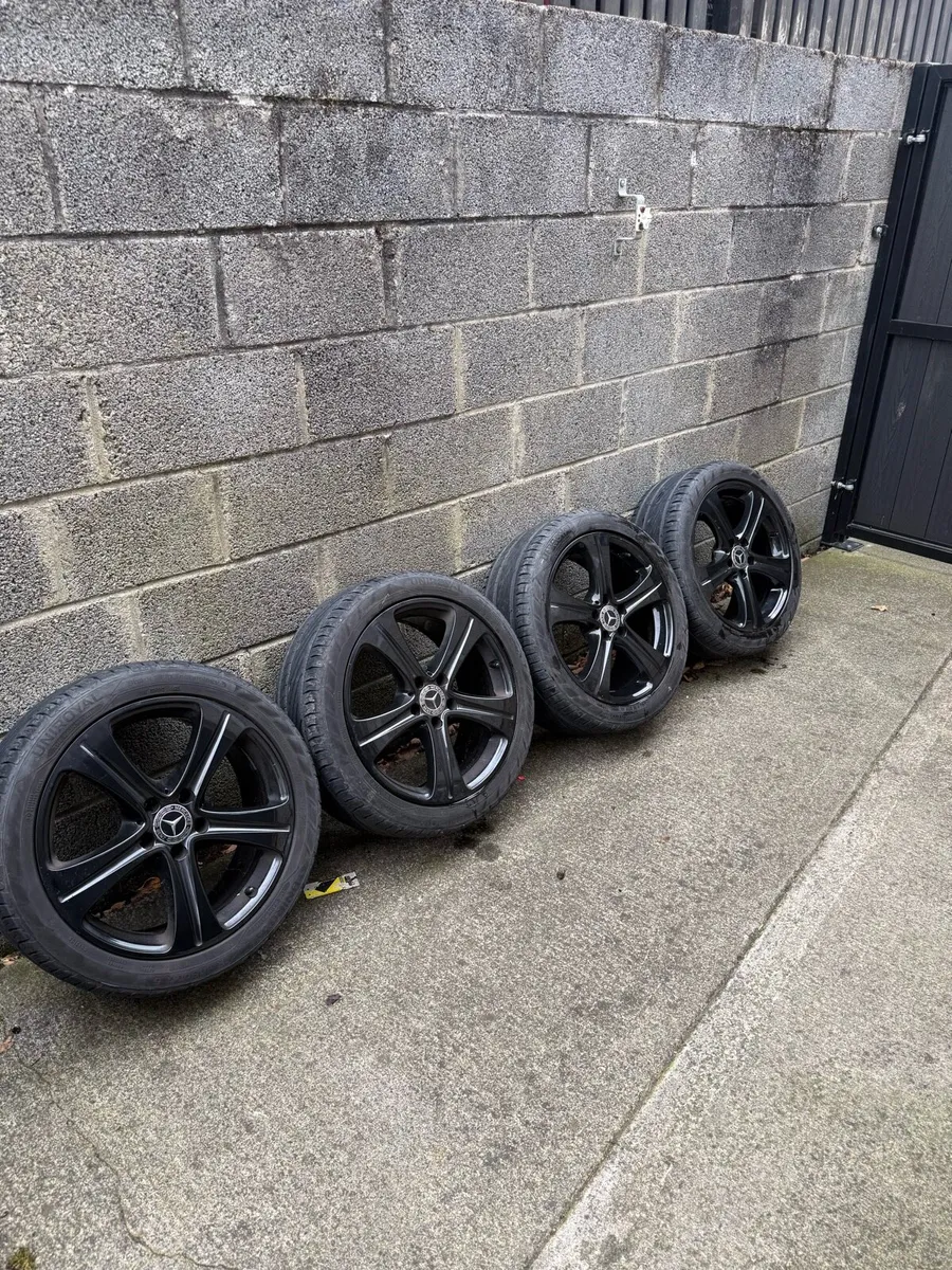 Mercedes Ecladd 5 spoke alloys - Image 1