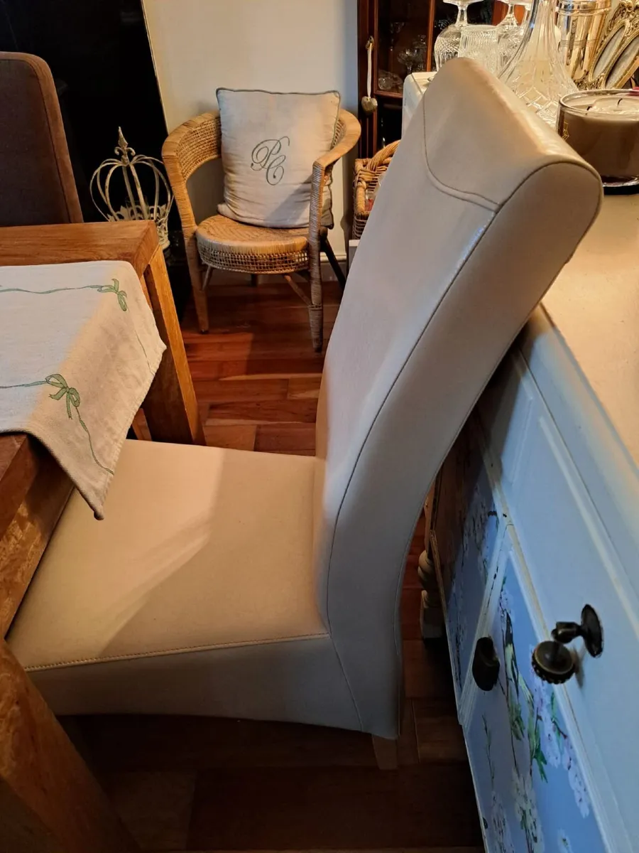 Dining room set of table and chairs - Image 2