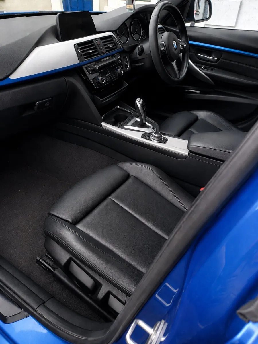BMW 330e sport hybrid 2017 - Image 3
