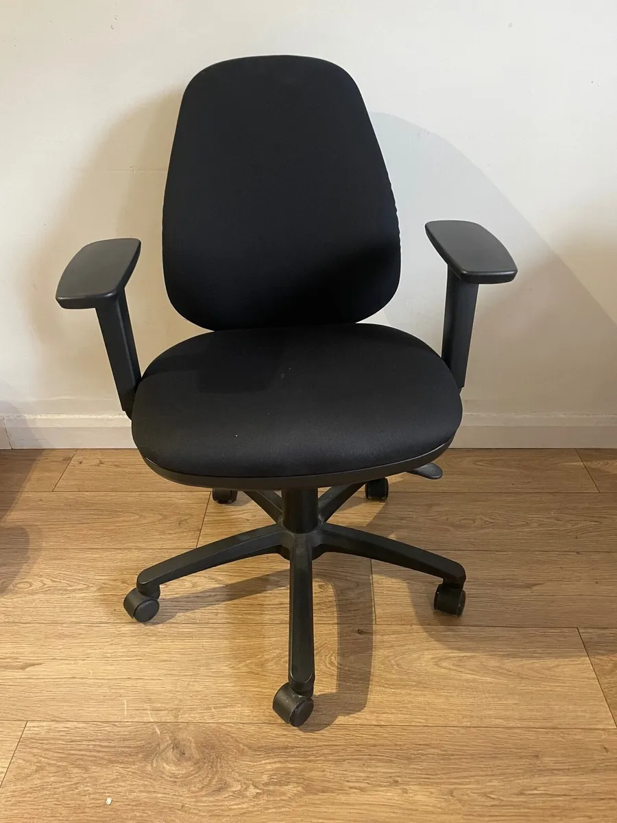 Computer Desk & Chair - Image 1