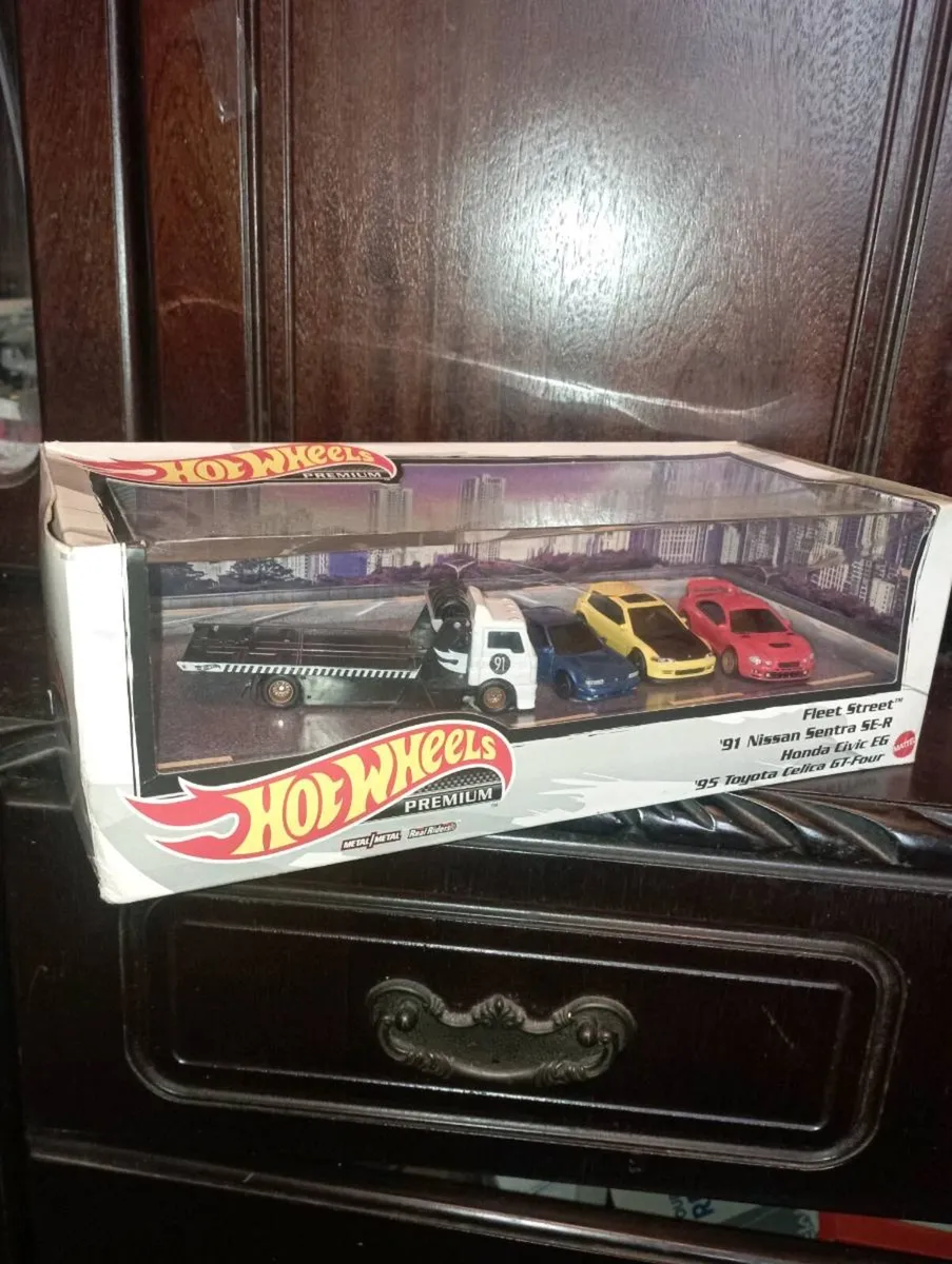 HOT WHEELS BOXSET SELLING AS A JOBLOT - Image 2