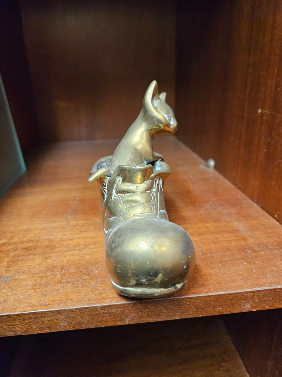 Vintage Brass Boot with Cat - Image 2