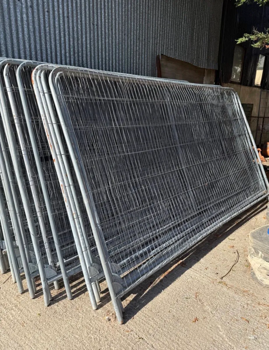 Harris fencing - Image 1