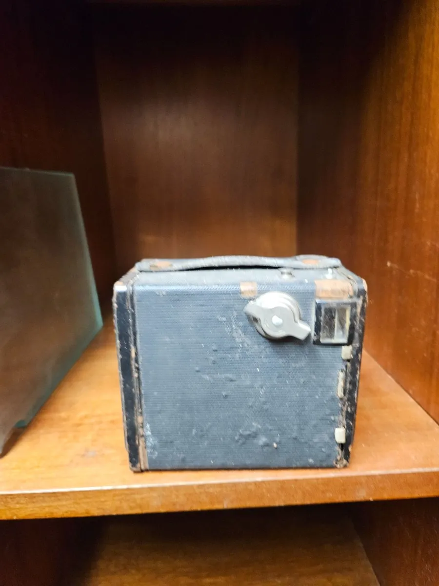 Vintage Box Camera - Image 2