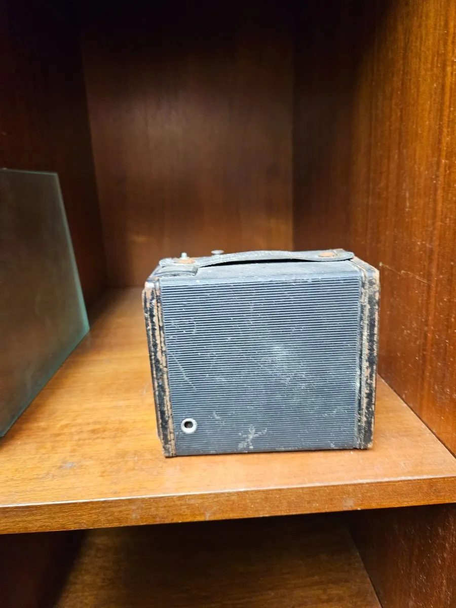 Vintage Box Camera - Image 4