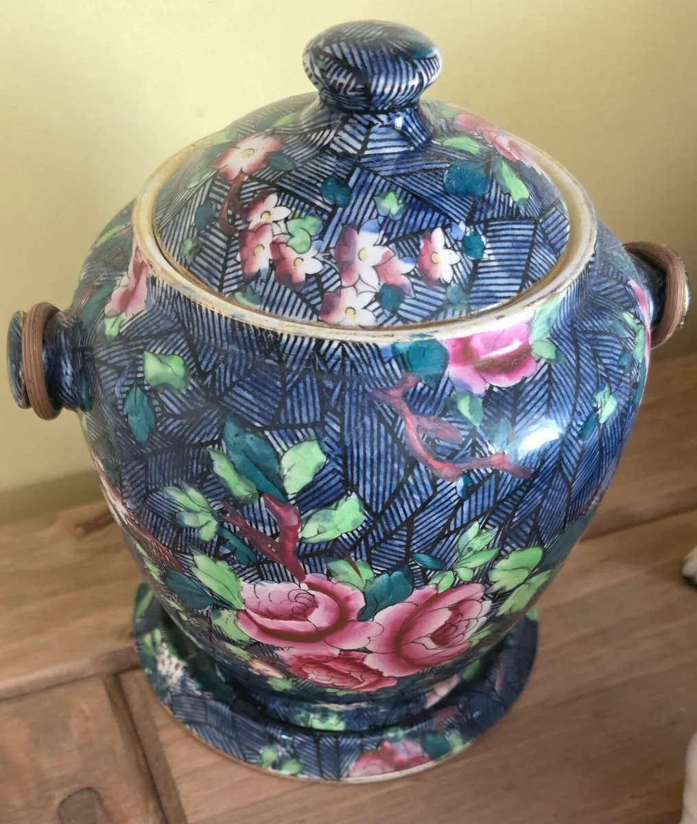 Mid 20th Century Chintz biscuits Barrel - Image 1