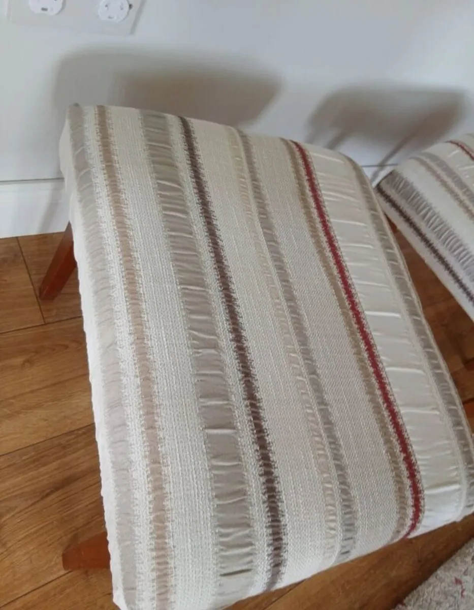 2 Matching Stools - Image 4