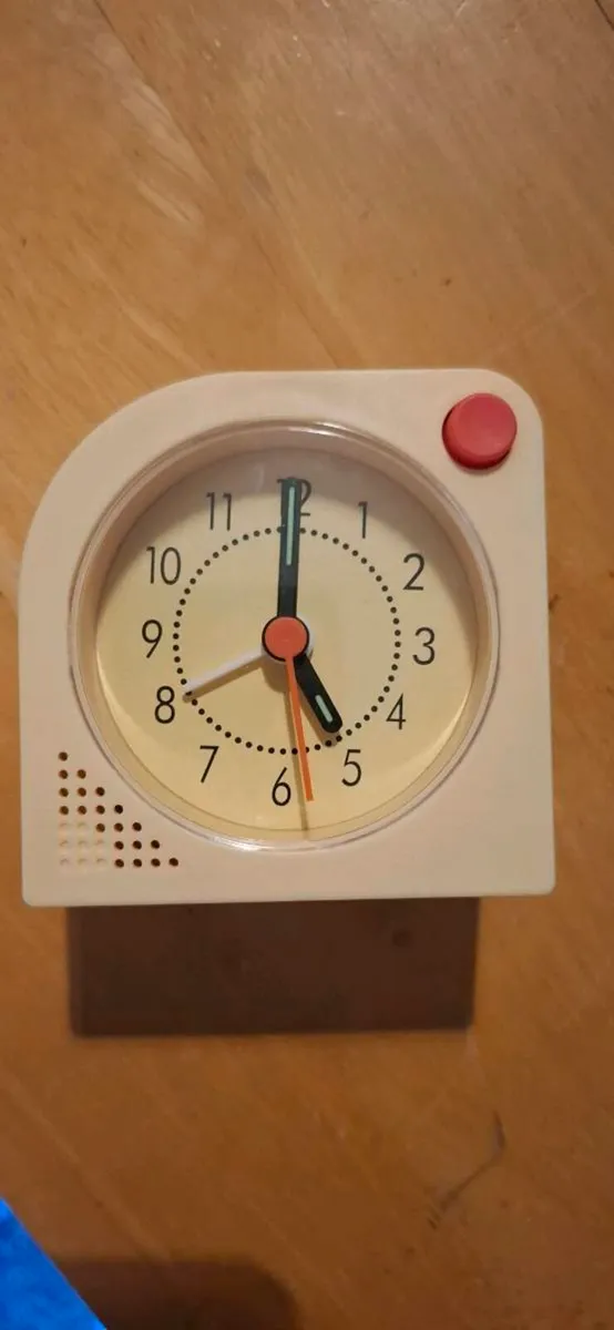 Alarm clock - Image 1