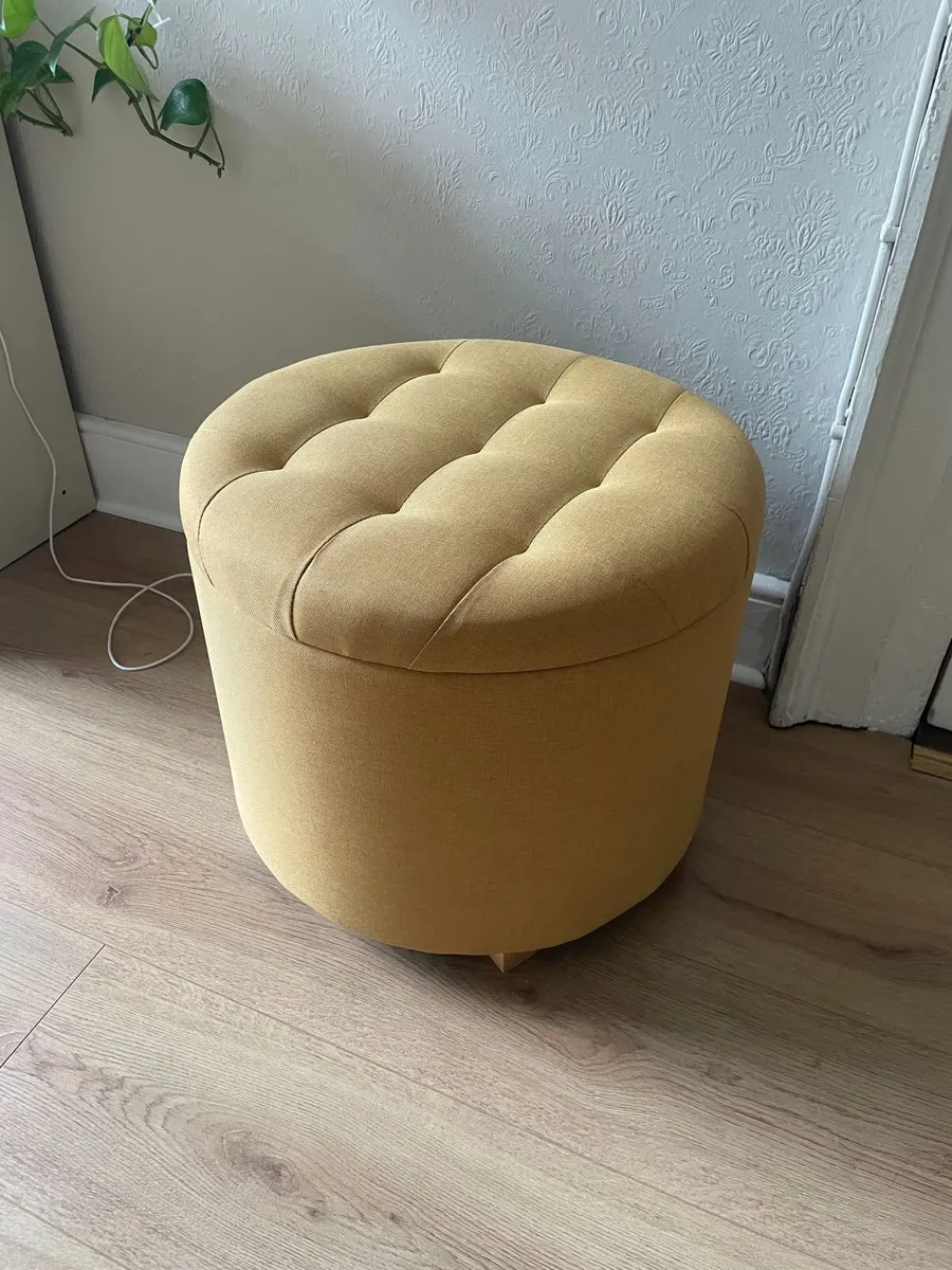 pouffe