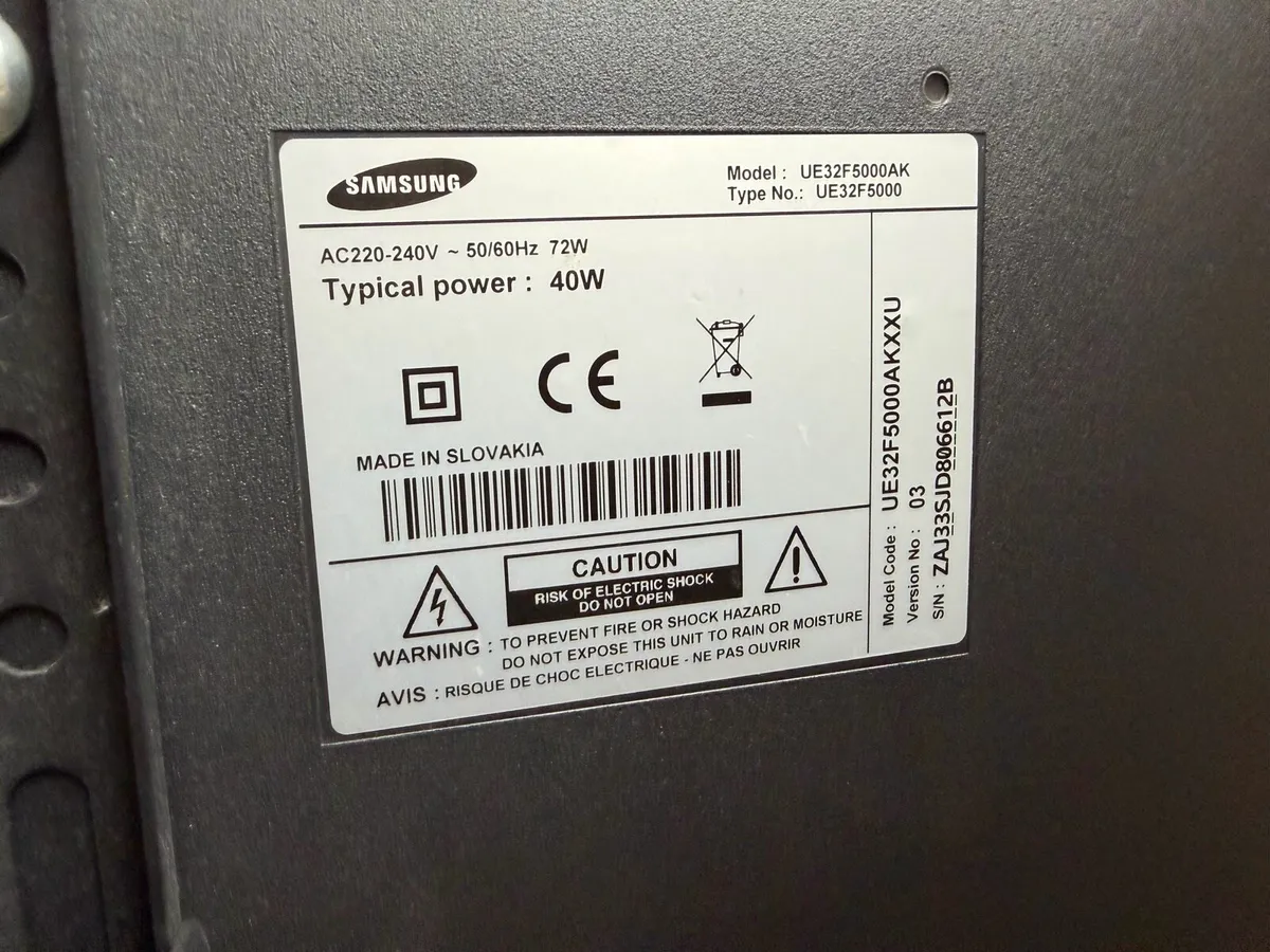 Samsung 32-inch HD TV (Google Chromecast) - Image 3