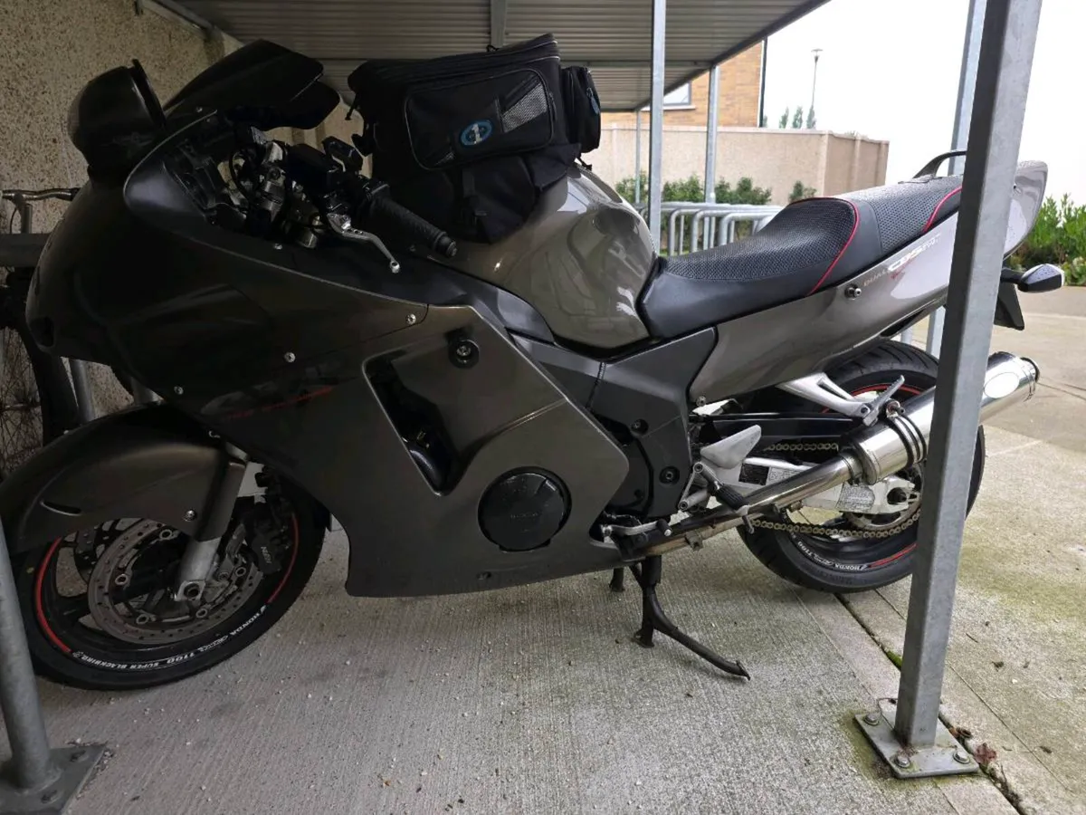 Motor Cycle - Image 1