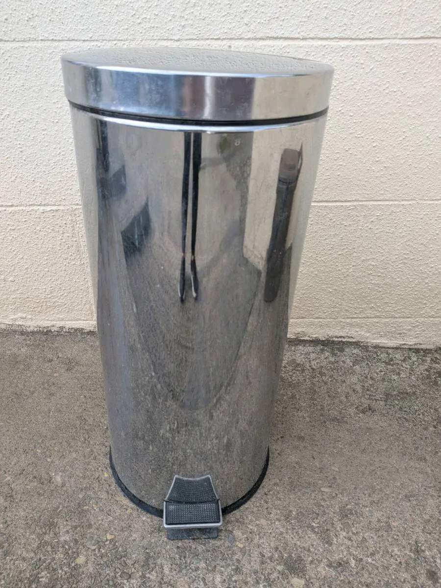 Kitchen Bin - Image 1