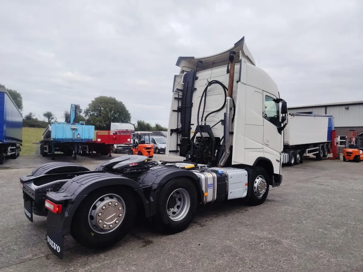 2022 Volvo FH500 Version 5 Low Kms 293,000 kms - Image 4