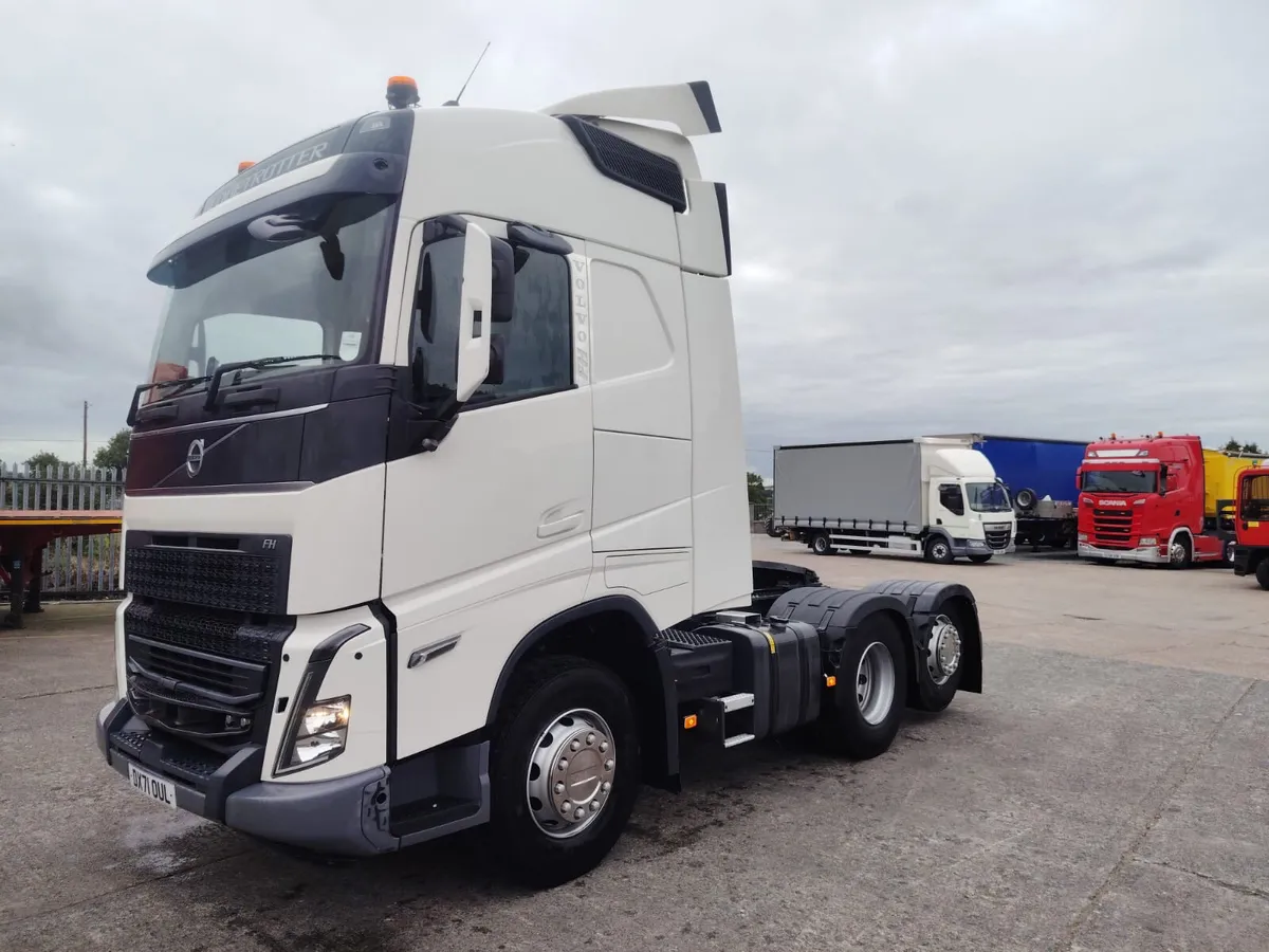 2022 Volvo FH500 Version 5 Low Kms 293,000 kms - Image 2