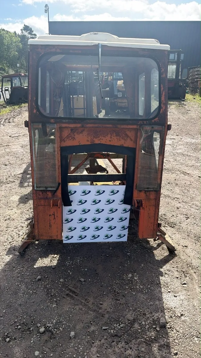 Duncan Cab to suit Universal Tractor - Image 3