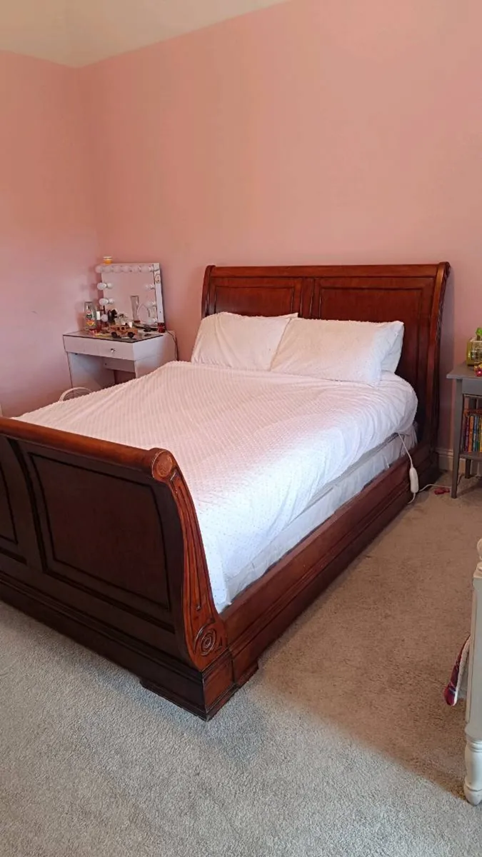 Mahogany King Size Sleigh Bed - Image 1