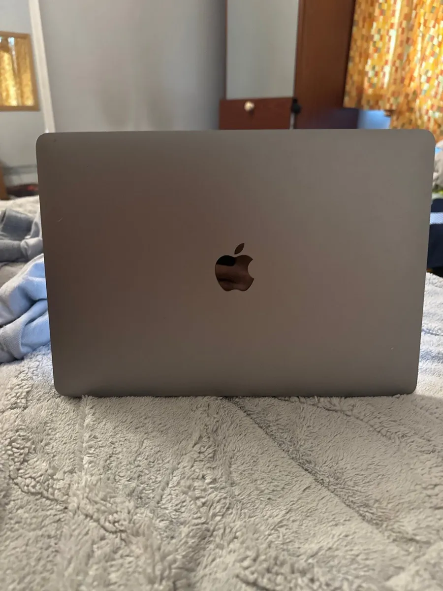 MacBook m1 - Image 2