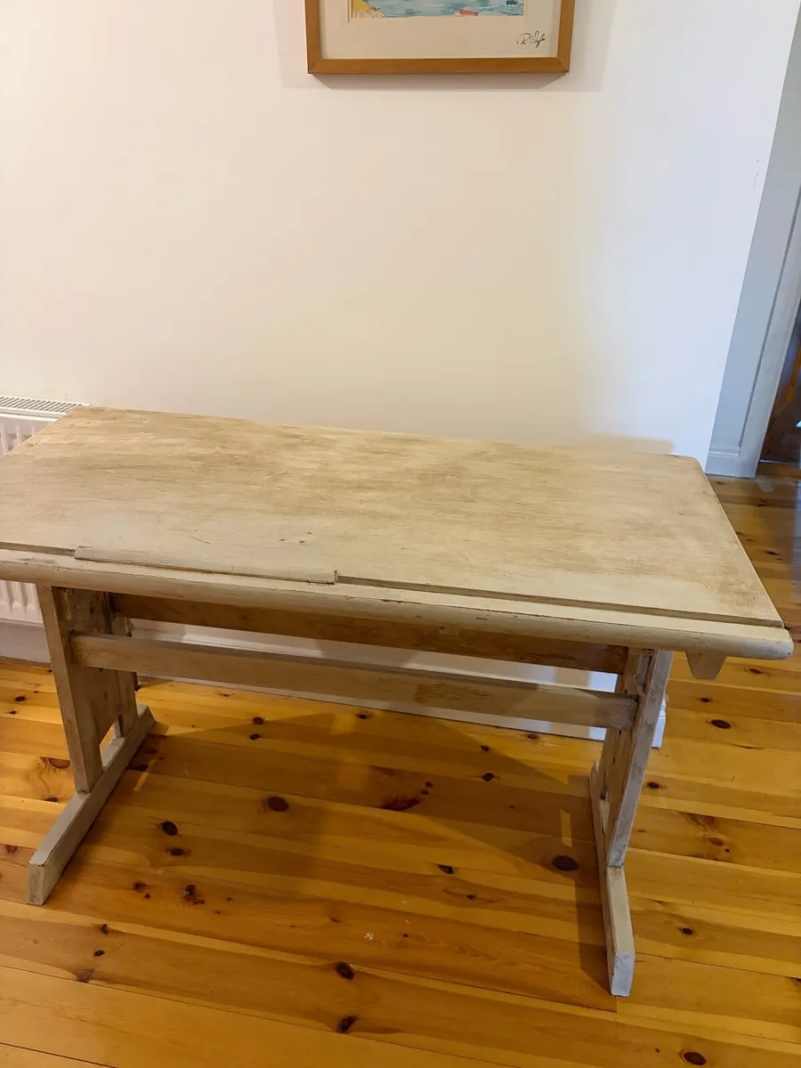 Art / School Table - Image 3