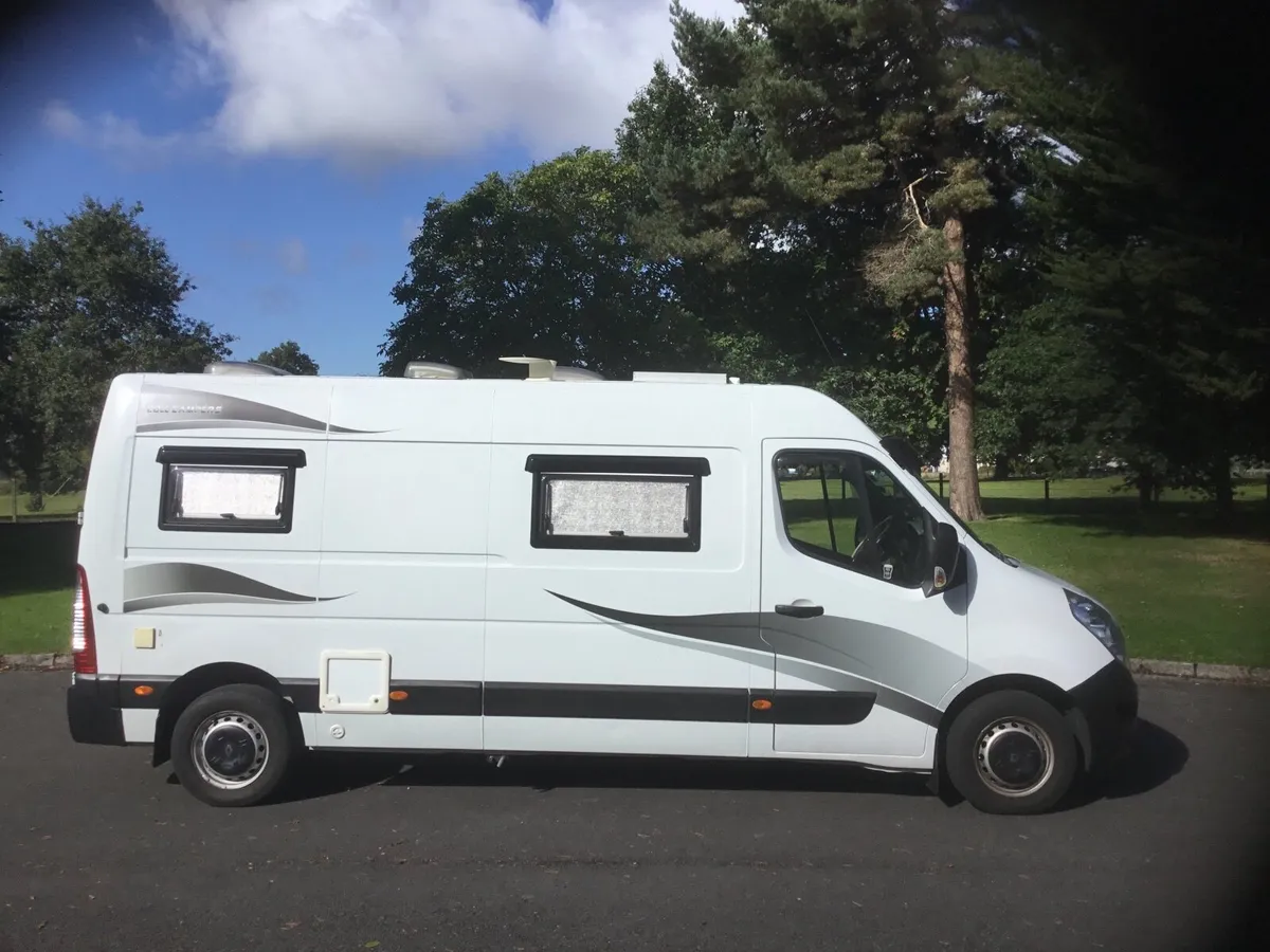 Camper van - Image 1