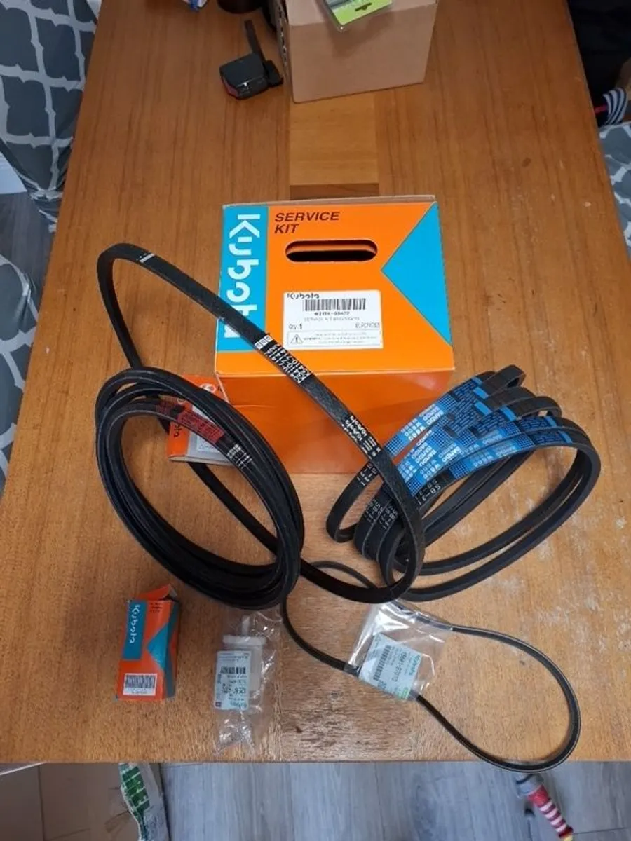 Kubota G21 Parts Bundle - Image 1