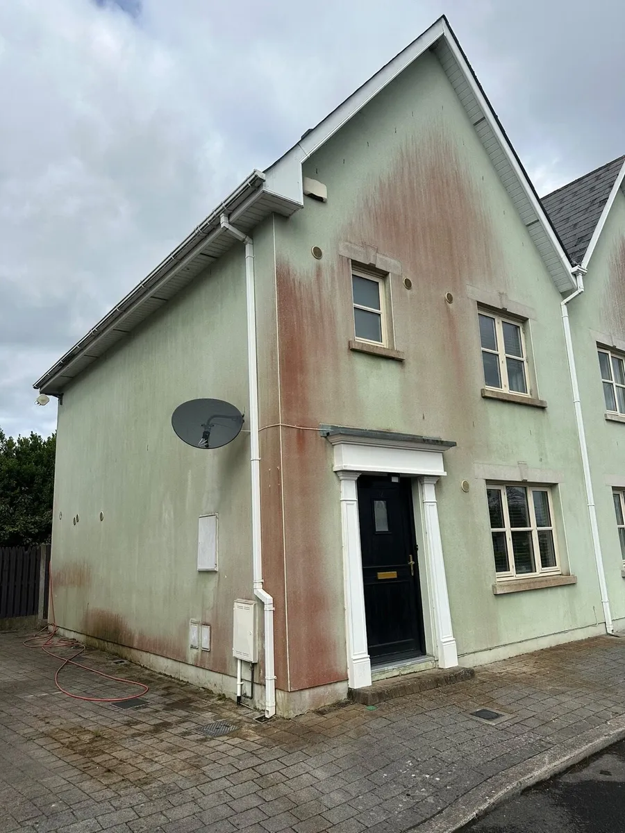 Cleaning service, power washing, gutters cleaned - Image 4