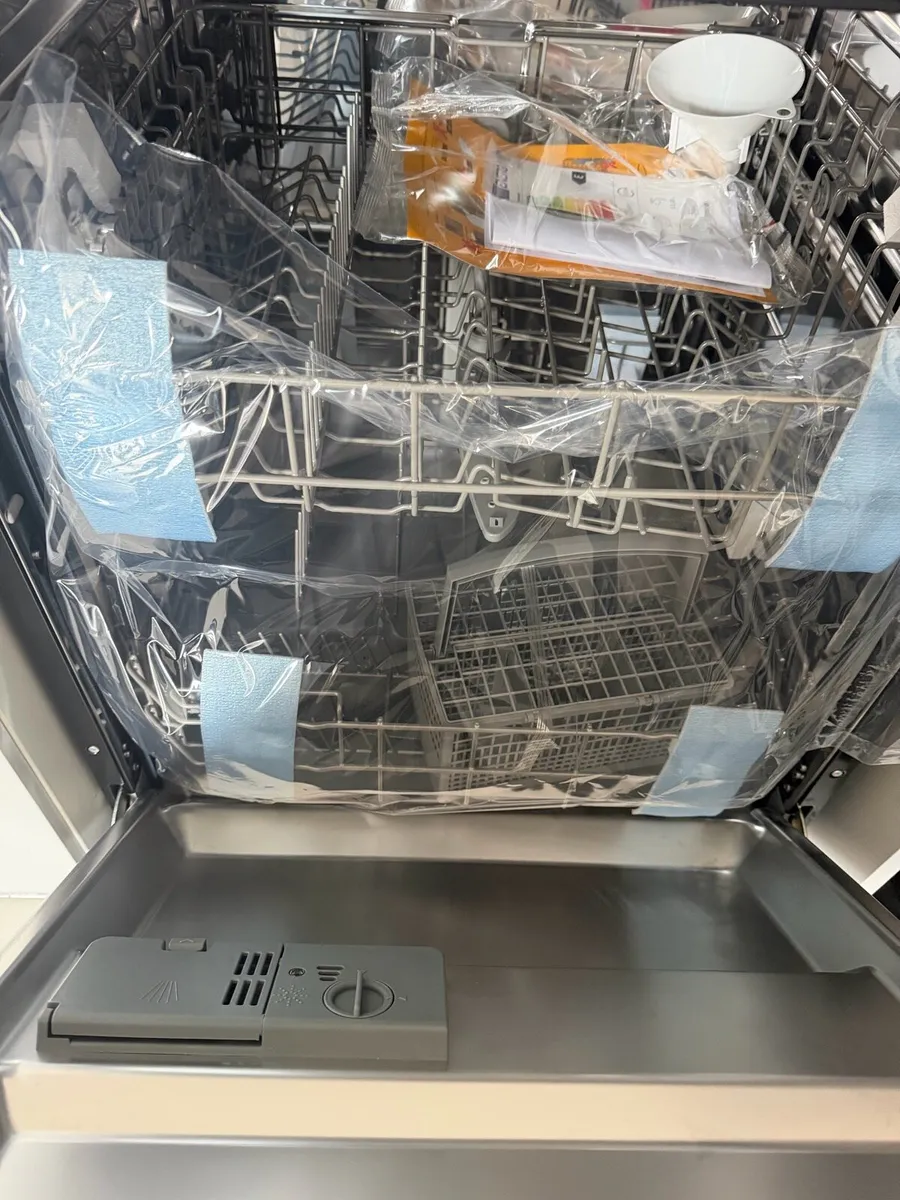 Dishwasher - Image 2
