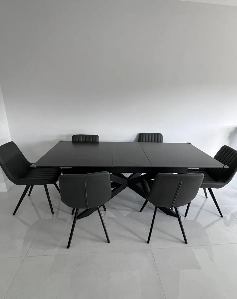 🔥BLACK DINING TABLE & 6 CHAIRS – €999 🔥 - Image 1